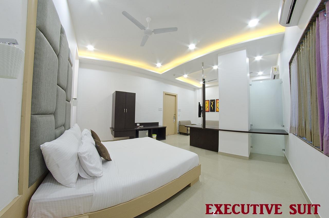 Jk Rooms 109 Hotel Mayur Nagpur Exteriör bild