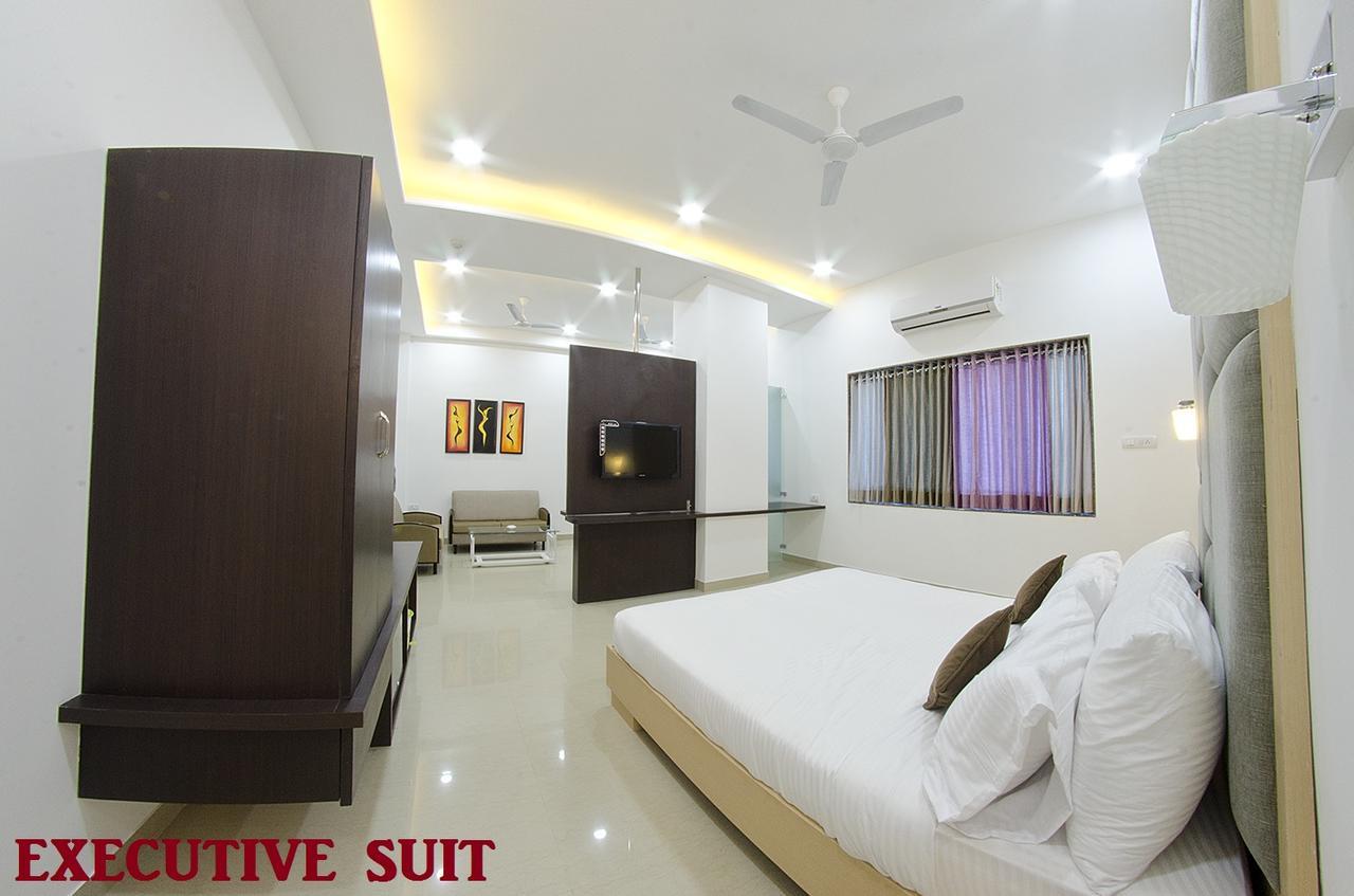 Jk Rooms 109 Hotel Mayur Nagpur Exteriör bild